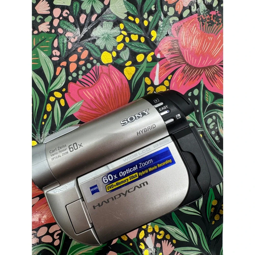 Sony Handycam DCR-DVD650 Hybrid Camcorder 60x Optical Zoom Silver Black